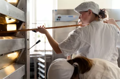 Pâtisserie chateau four